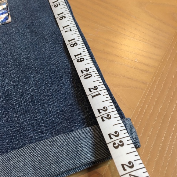 LOGO by Lori Goldstein Limited Edition Velvet Patchwork Jeans Medium Wash 6P - Picture 9 of 11